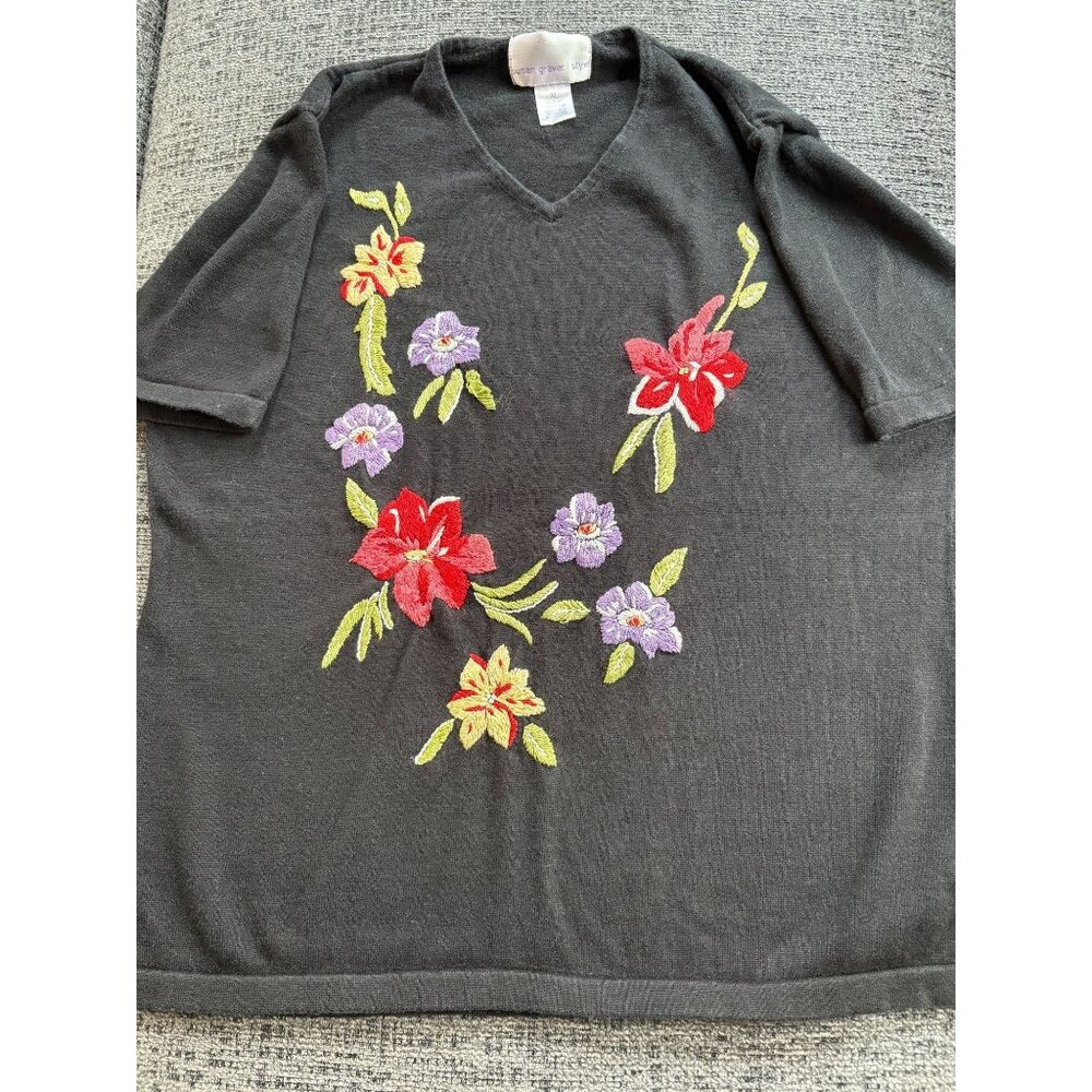 Susan Graver Style Black Embroidered Floral V-Neck Sweater Top XL 55% Ramie 45%
